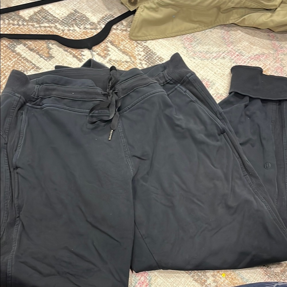 Lululemon joggers